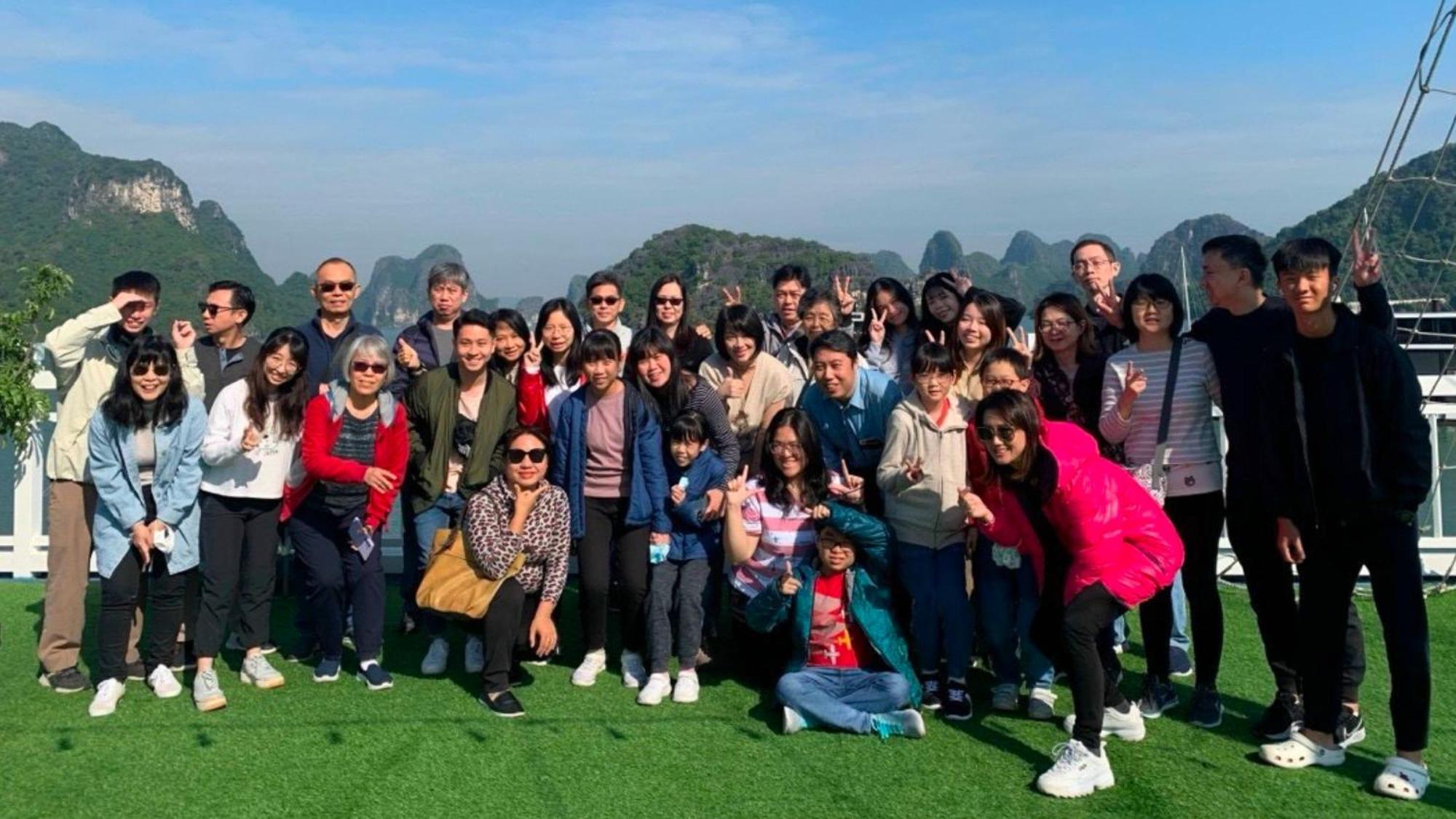 Lotus Elegance Cruise Ha Long Exterior foto