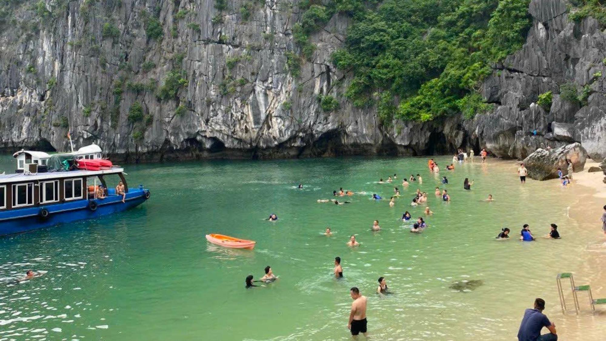 Lotus Elegance Cruise Ha Long Exterior foto